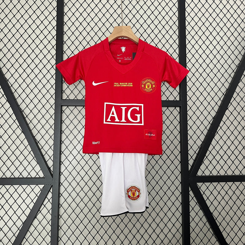 KIDS KIT RETROMANCHESTER UNITED HOME 08/09