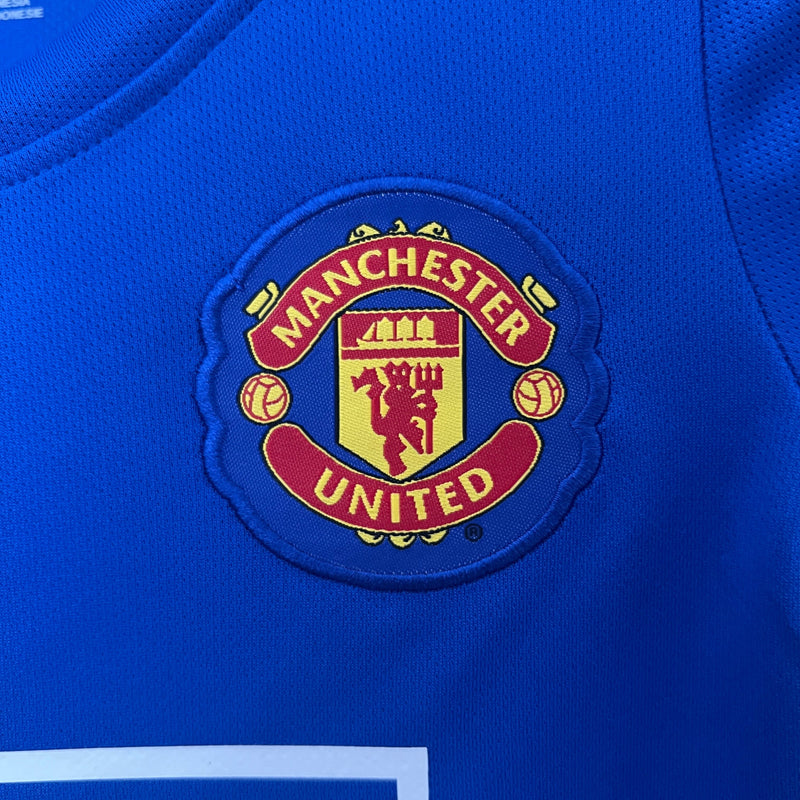 KIDS KIT RETROMANCHESTER UNITED BLUE 08/09