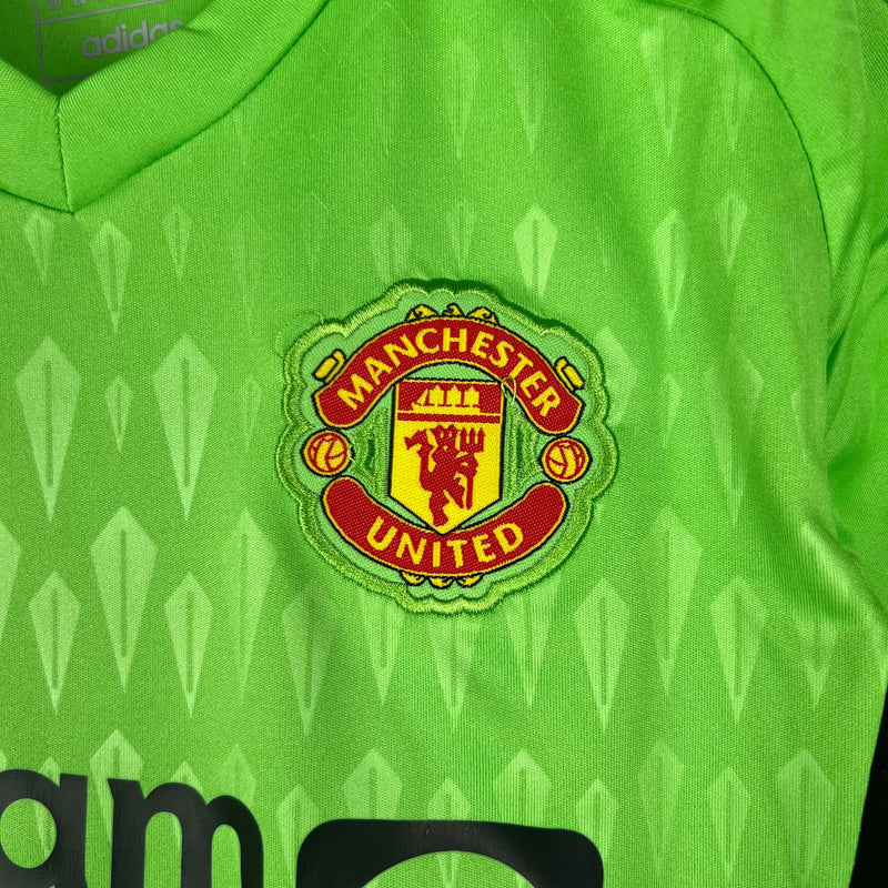 KIDS KIT MANCHESTER UNITED GOLEIRO GREEN 23/24