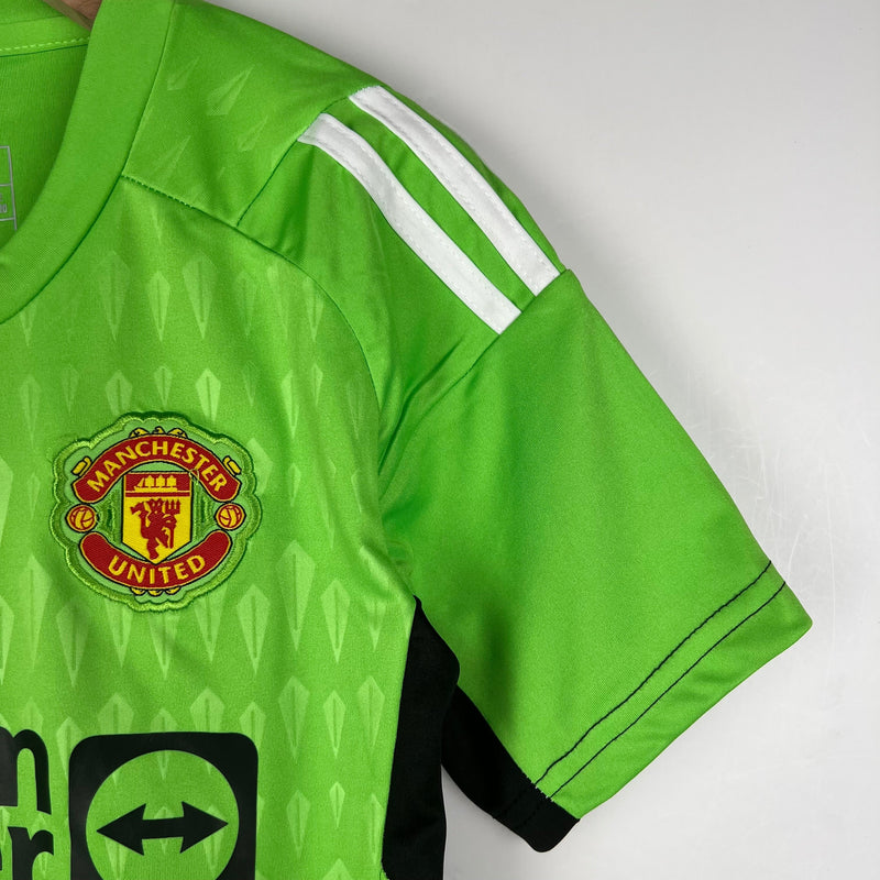 KIDS KIT MANCHESTER UNITED GOLEIRO GREEN 23/24