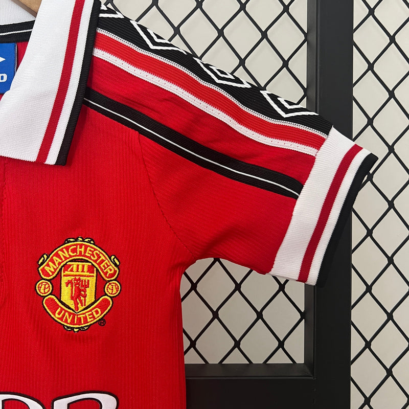 KIDS KIT RETROMANCHESTER UNITED HOME 98/99