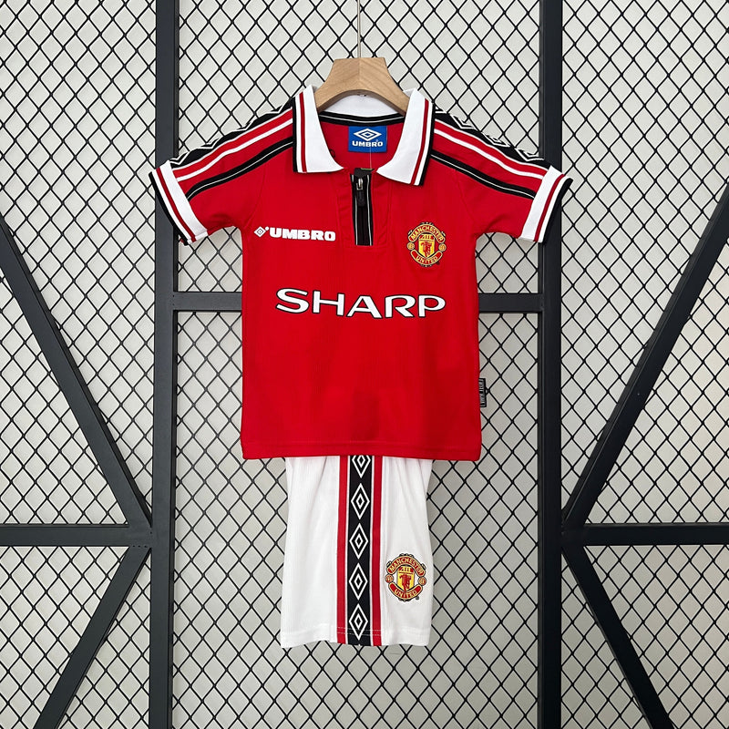 KIDS KIT RETROMANCHESTER UNITED HOME 98/99